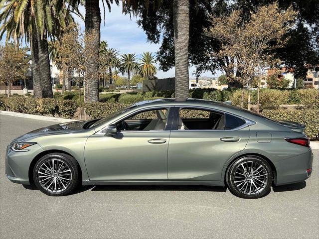 used 2023 Lexus ES 300h car, priced at $34,900