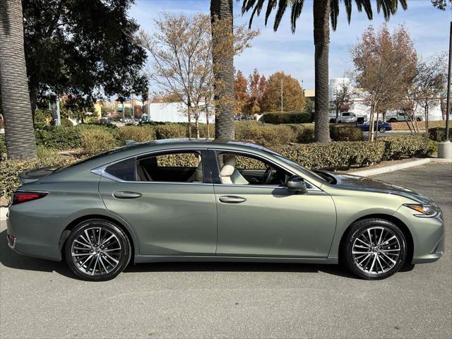 used 2023 Lexus ES 300h car, priced at $34,900