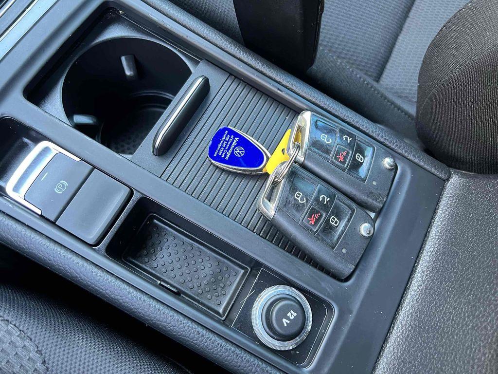 used 2018 Volkswagen e-Golf car, priced at $9,500
