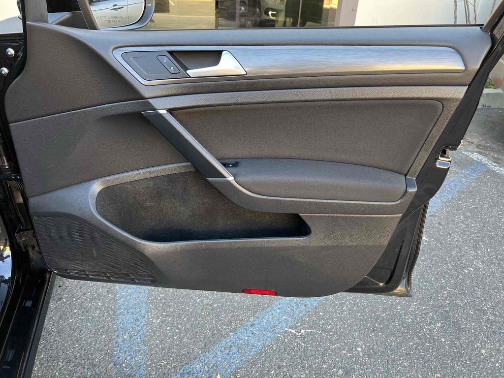 used 2018 Volkswagen e-Golf car, priced at $9,500