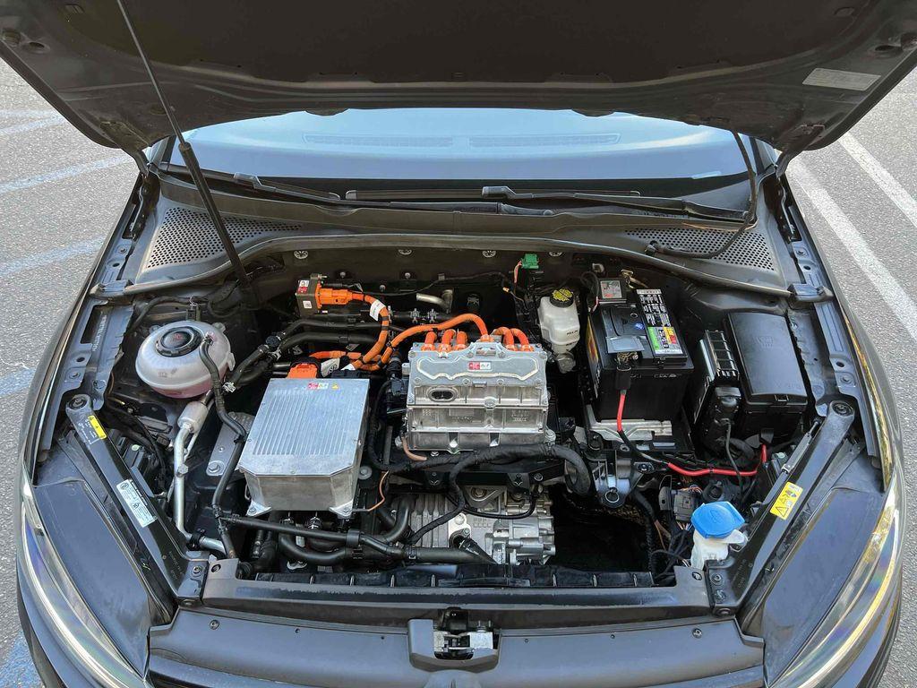 used 2018 Volkswagen e-Golf car, priced at $9,500