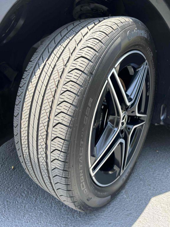 used 2020 Mercedes-Benz GLB 250 car, priced at $18,590