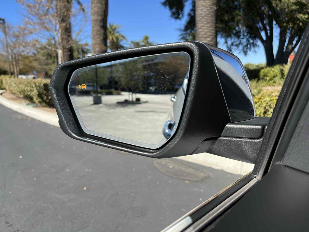 used 2020 Chevrolet Equinox car, priced at $18,490