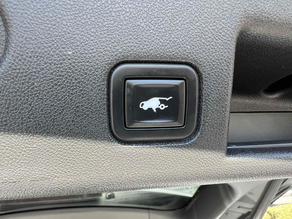 used 2020 Chevrolet Equinox car, priced at $18,490