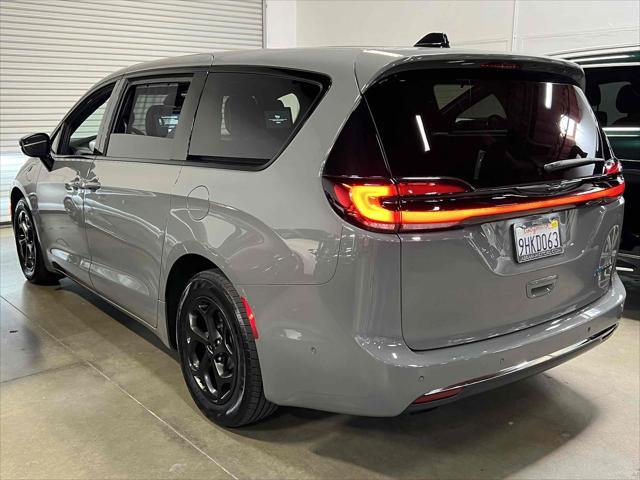 used 2023 Chrysler Pacifica Hybrid car, priced at $35,590