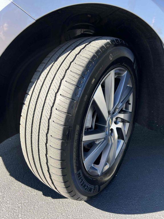 used 2022 Chevrolet Equinox car, priced at $21,990