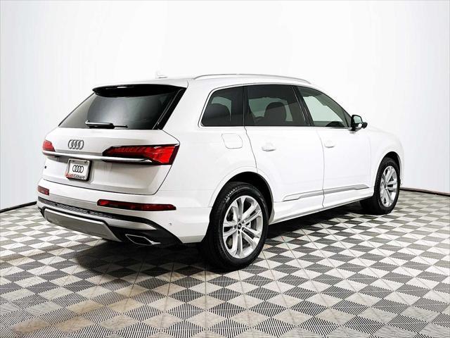 new 2025 Audi Q7 car, priced at $65,270