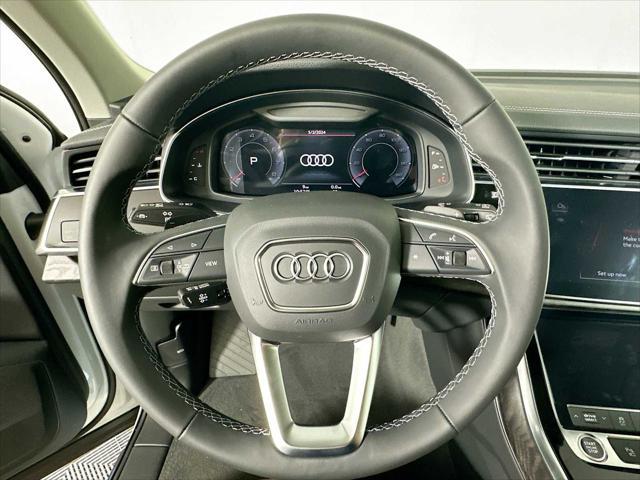 new 2025 Audi Q7 car, priced at $65,270