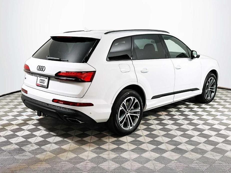 new 2025 Audi Q7 car, priced at $68,820