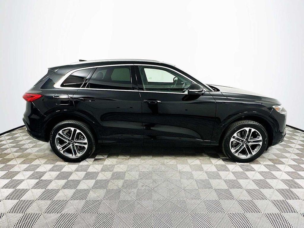 new 2025 Audi Q5 car, priced at $57,950