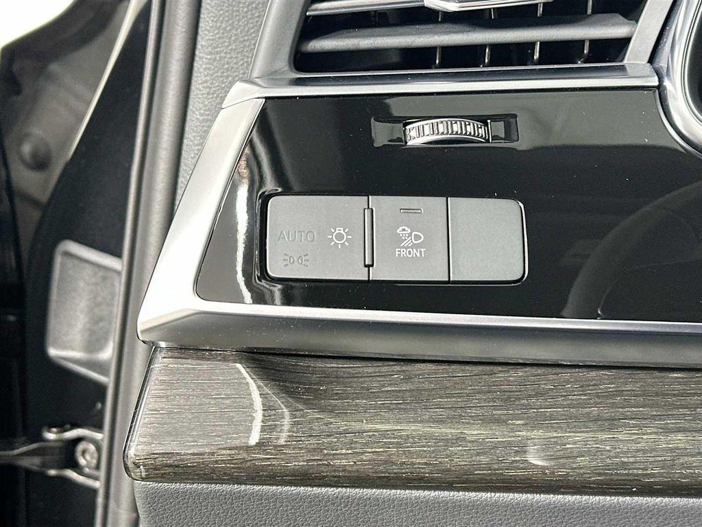 used 2025 Audi Q7 car, priced at $59,900