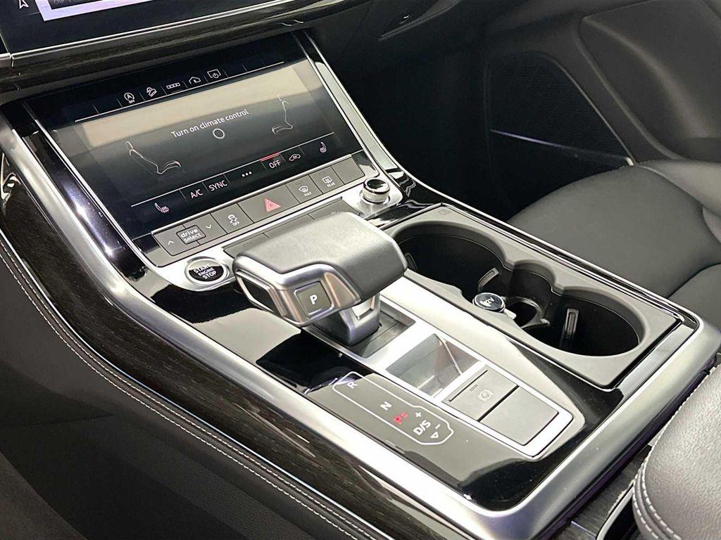 used 2025 Audi Q7 car, priced at $59,900