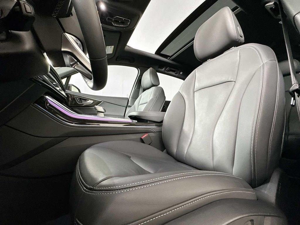 used 2025 Audi Q7 car, priced at $59,900