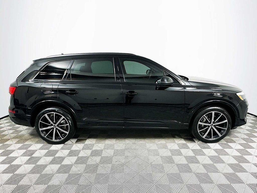 used 2025 Audi Q7 car, priced at $59,900