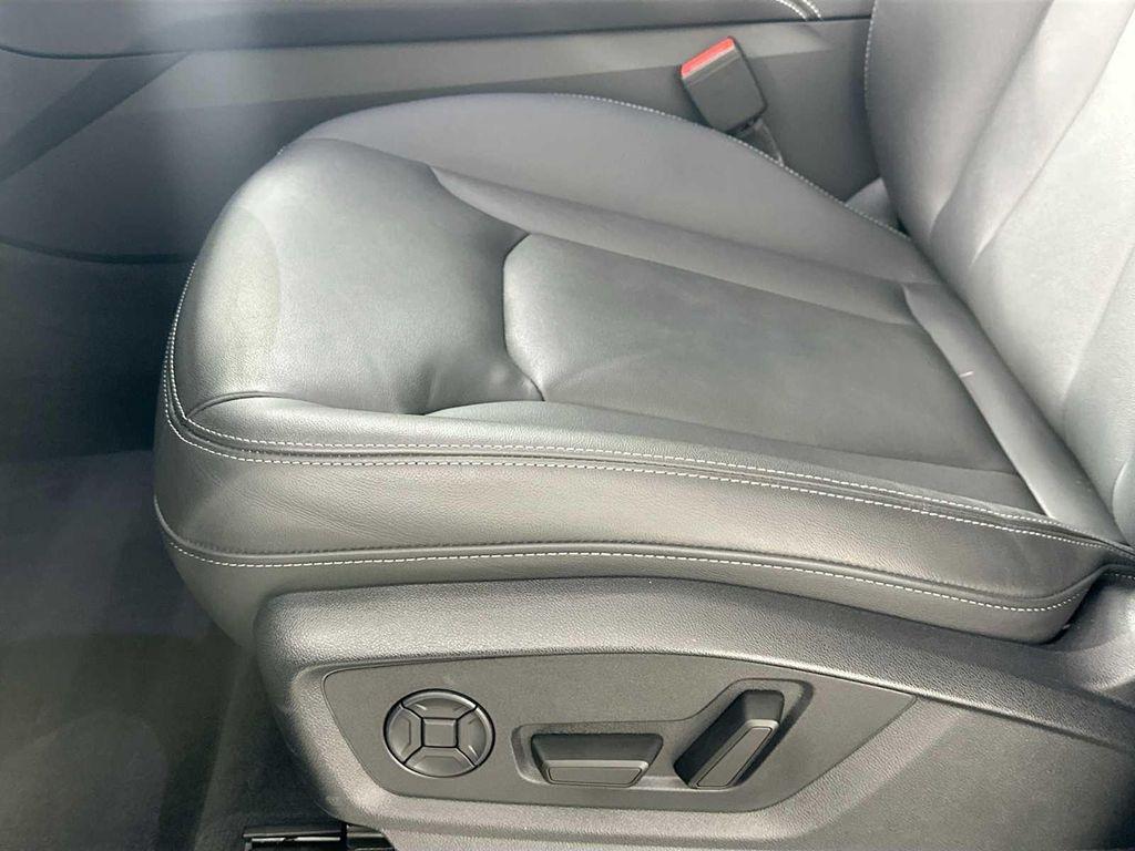used 2025 Audi Q7 car, priced at $59,900