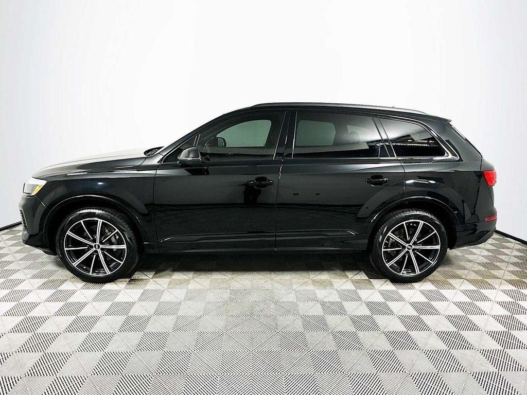 used 2025 Audi Q7 car, priced at $59,900