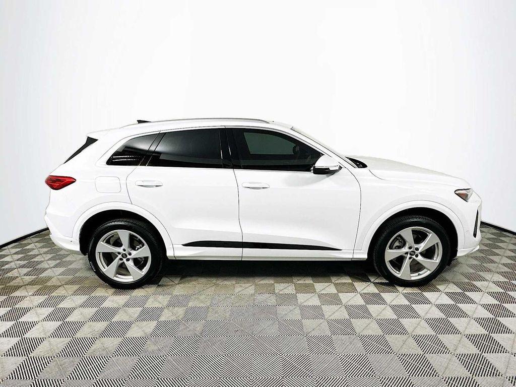 new 2025 Audi Q5 car, priced at $60,240