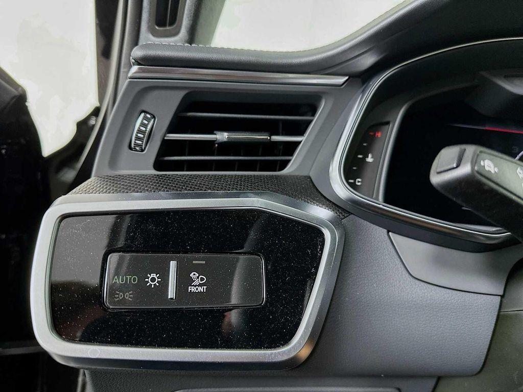new 2025 Audi RS 6 Avant car, priced at $143,390