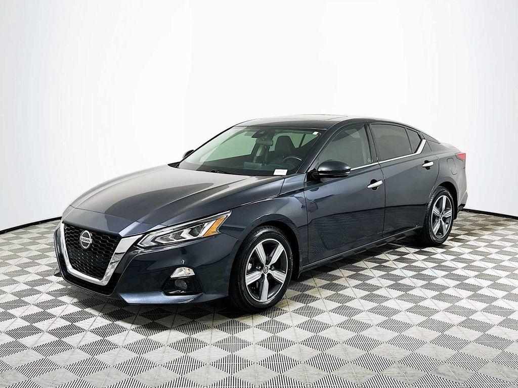 used 2022 Nissan Altima car, priced at $23,900