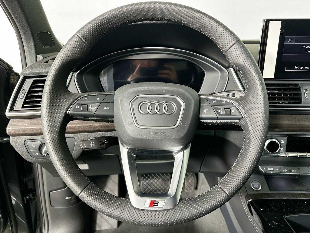 new 2025 Audi Q5 car, priced at $59,660