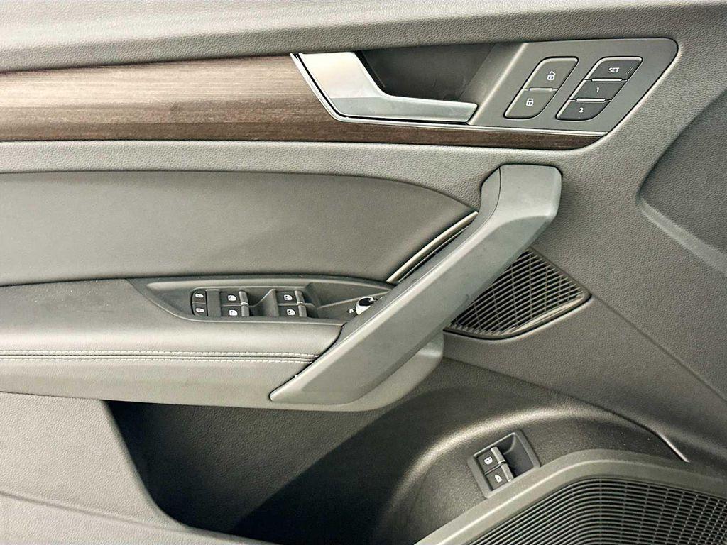 new 2025 Audi Q5 car, priced at $59,660