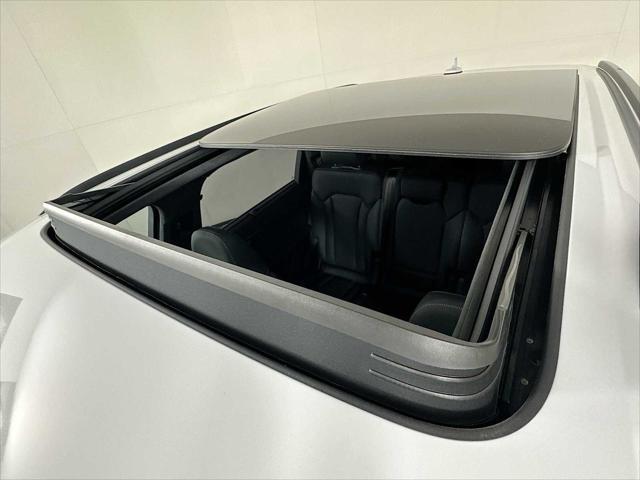new 2025 Audi Q7 car, priced at $87,160
