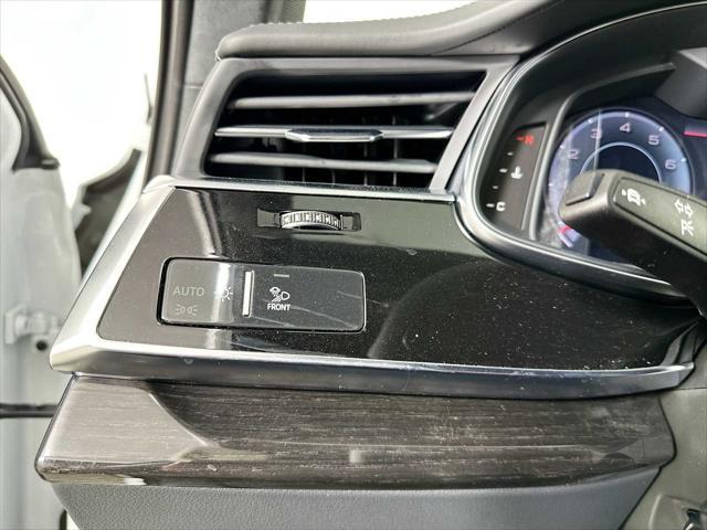 new 2025 Audi Q7 car, priced at $87,160