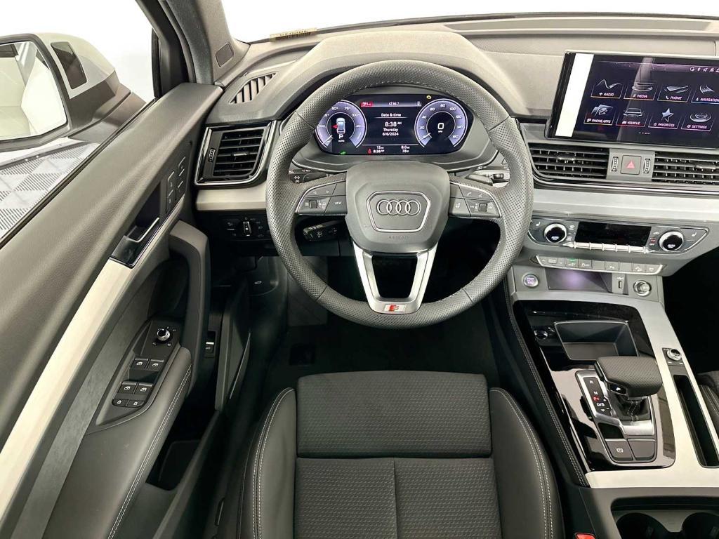 new 2024 Audi Q5 car, priced at $70,100