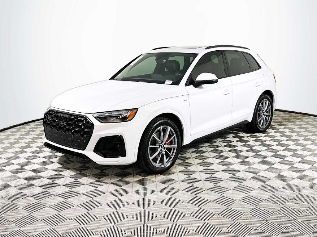 new 2024 Audi Q5 car, priced at $70,100