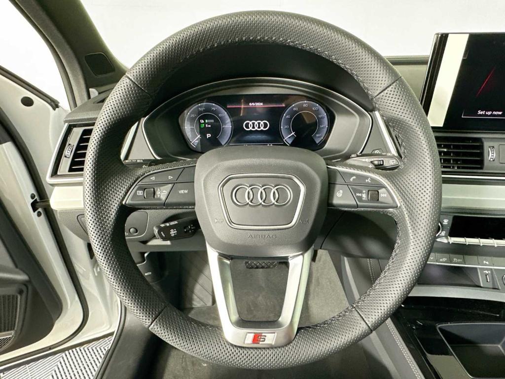 new 2024 Audi Q5 car, priced at $70,100