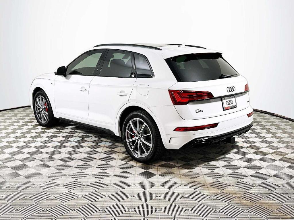 new 2024 Audi Q5 car, priced at $70,100