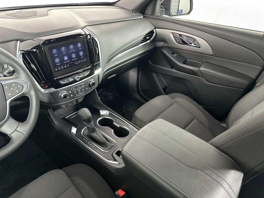 used 2023 Chevrolet Traverse car, priced at $26,500
