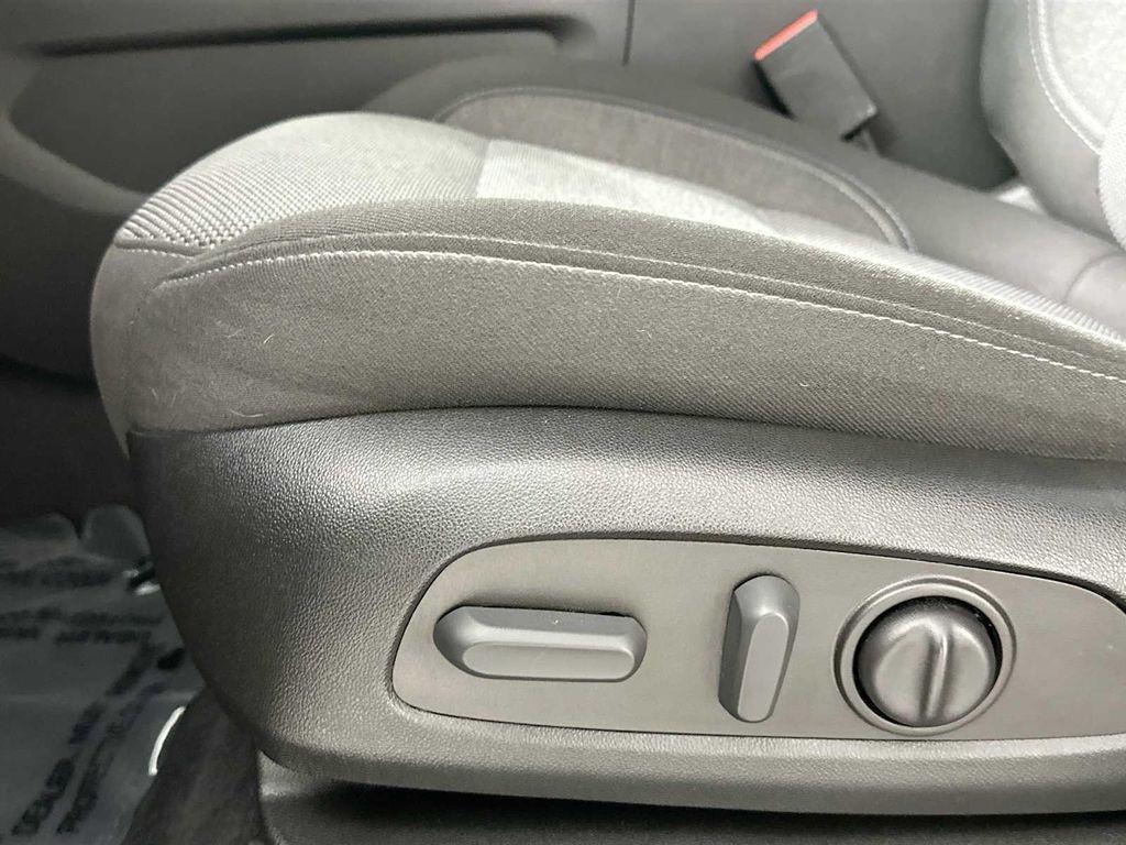 used 2023 Chevrolet Traverse car, priced at $26,500