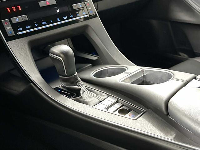 used 2022 Toyota Avalon Hybrid car, priced at $33,400