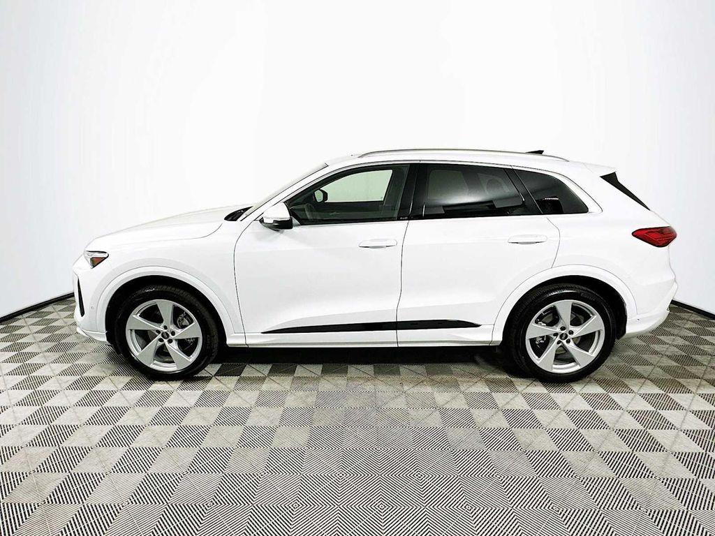 new 2025 Audi Q5 car, priced at $64,100