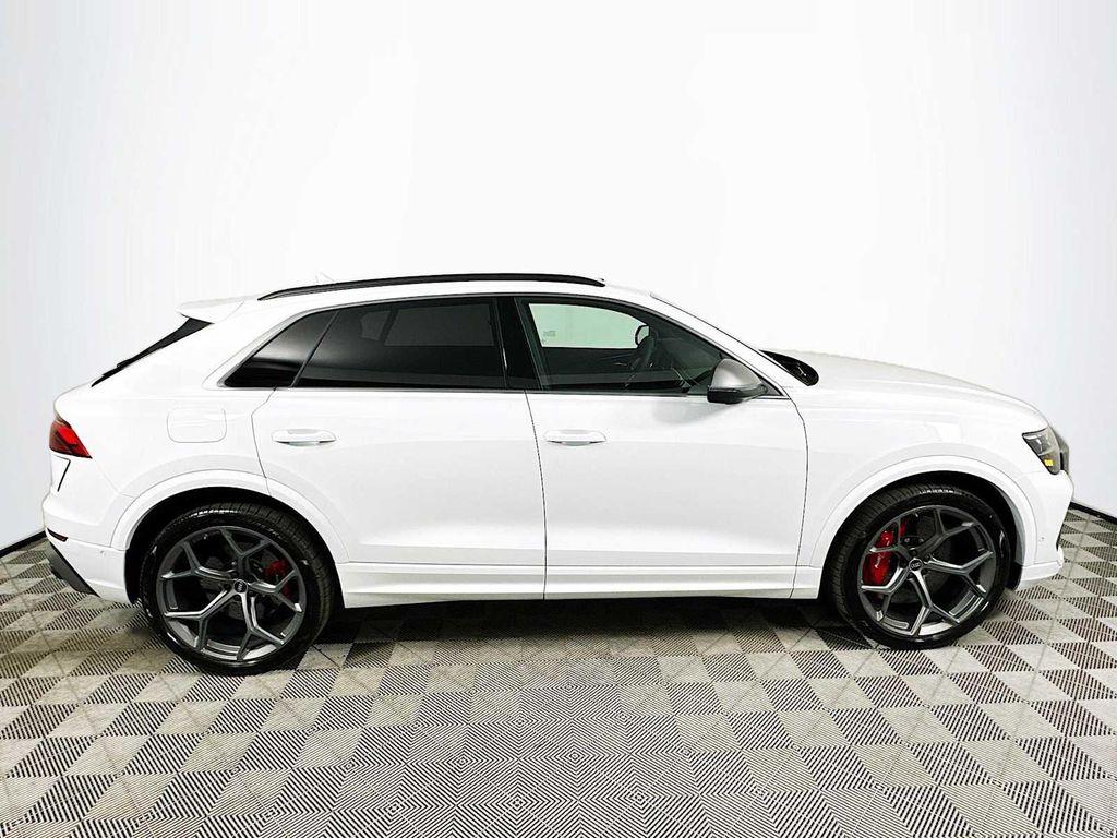 new 2025 Audi RS Q8 car, priced at $152,690