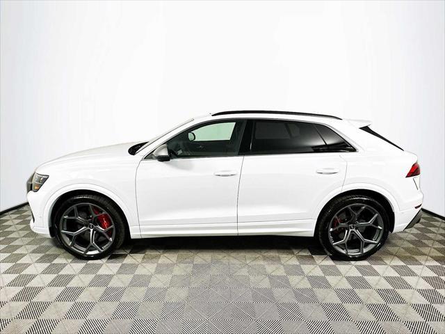 new 2025 Audi RS Q8 car, priced at $152,690