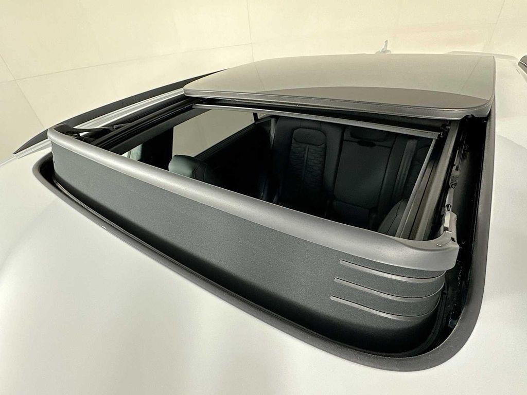 new 2025 Audi RS Q8 car, priced at $152,690