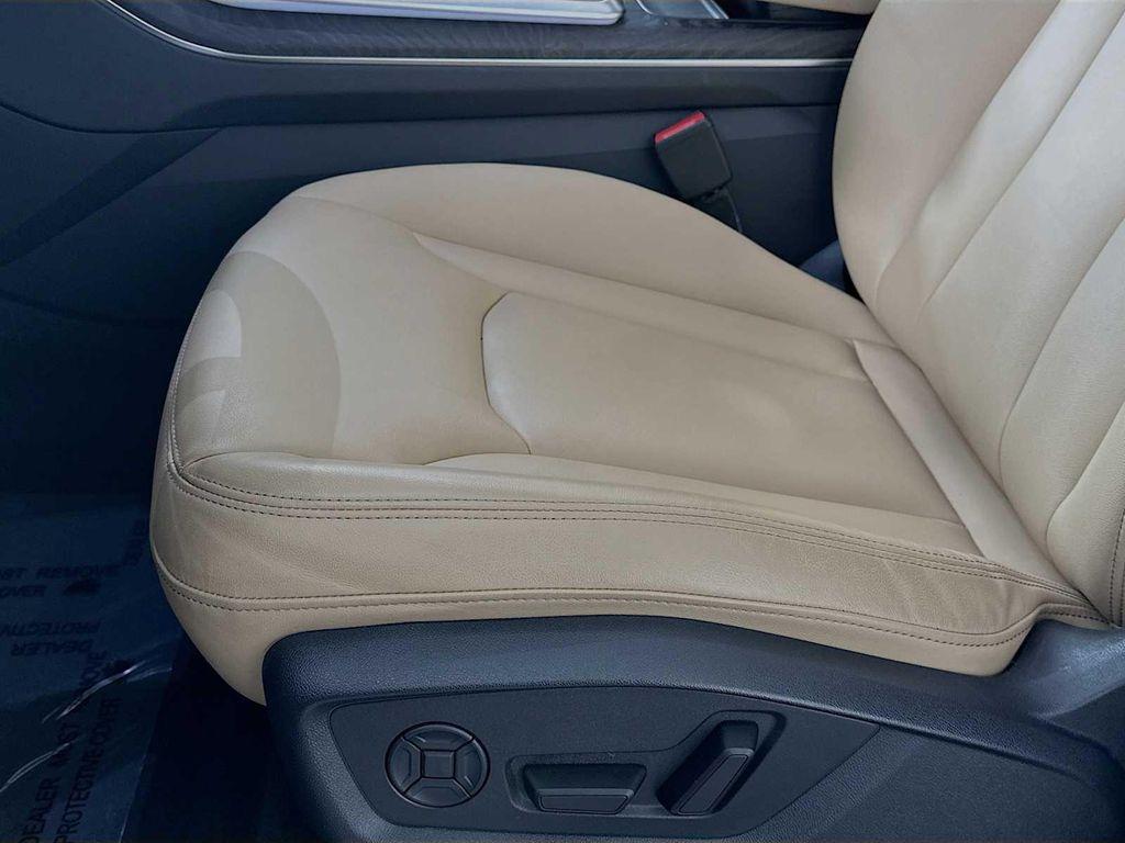 used 2025 Audi Q7 car, priced at $55,900