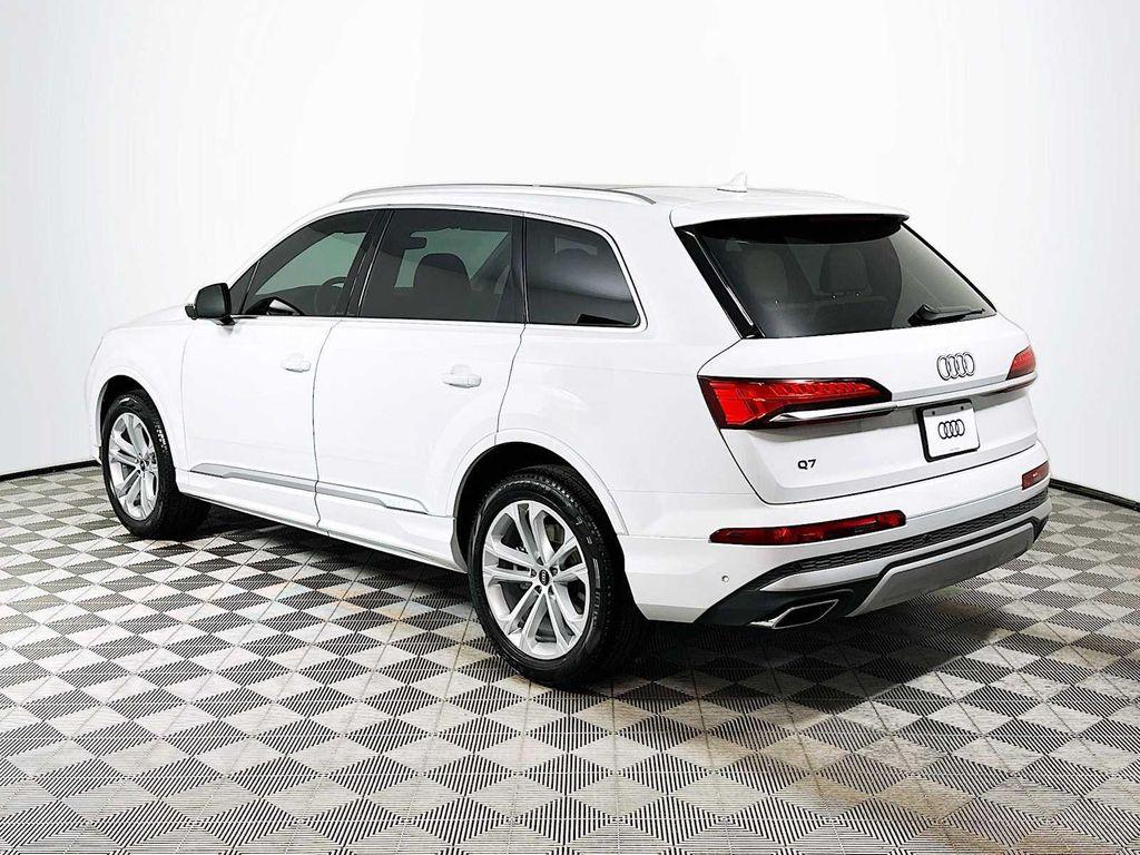 used 2025 Audi Q7 car, priced at $55,900
