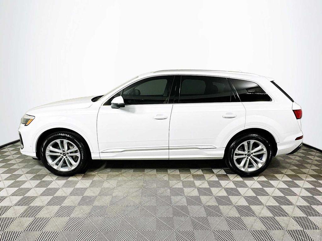 used 2025 Audi Q7 car, priced at $55,900