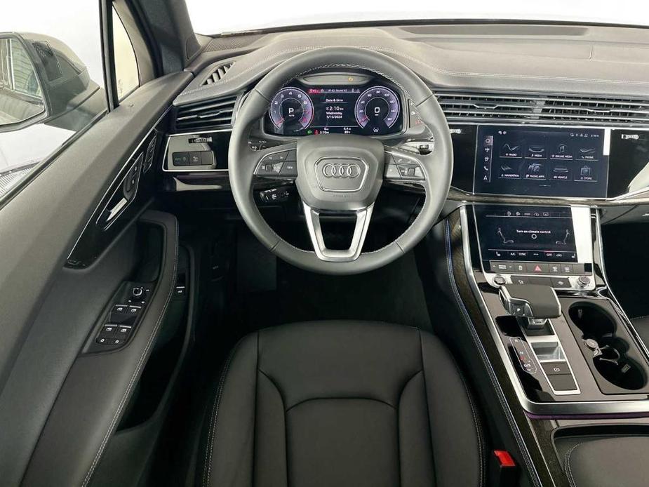 new 2025 Audi Q7 car, priced at $69,820