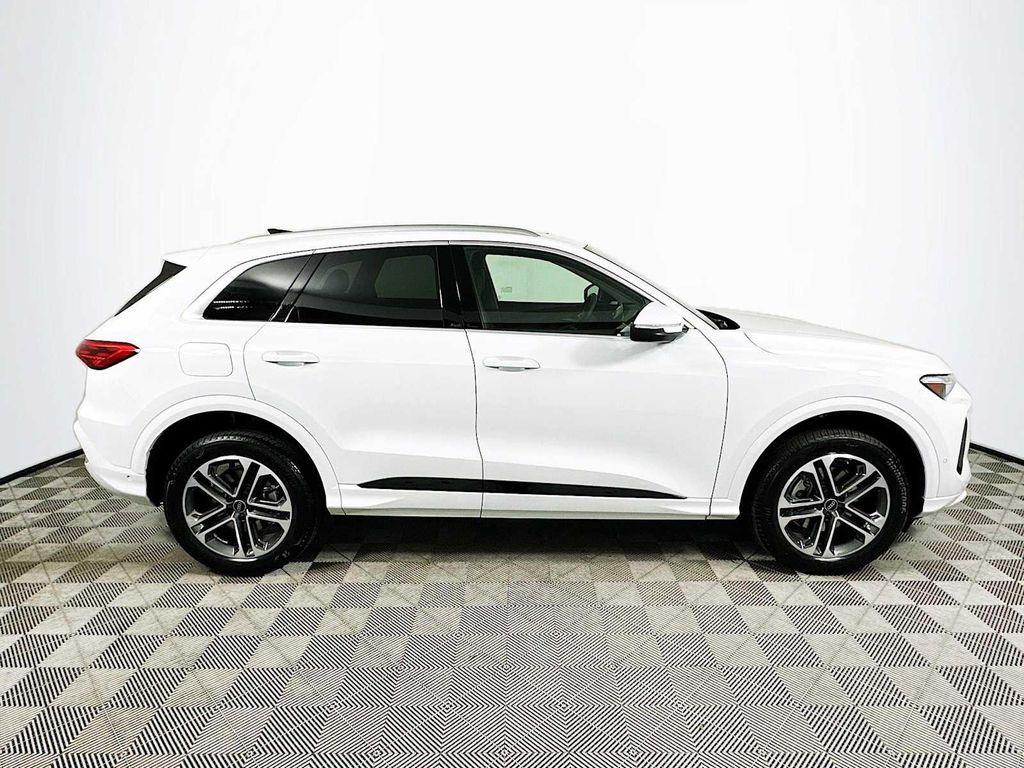 new 2025 Audi Q5 car, priced at $59,300