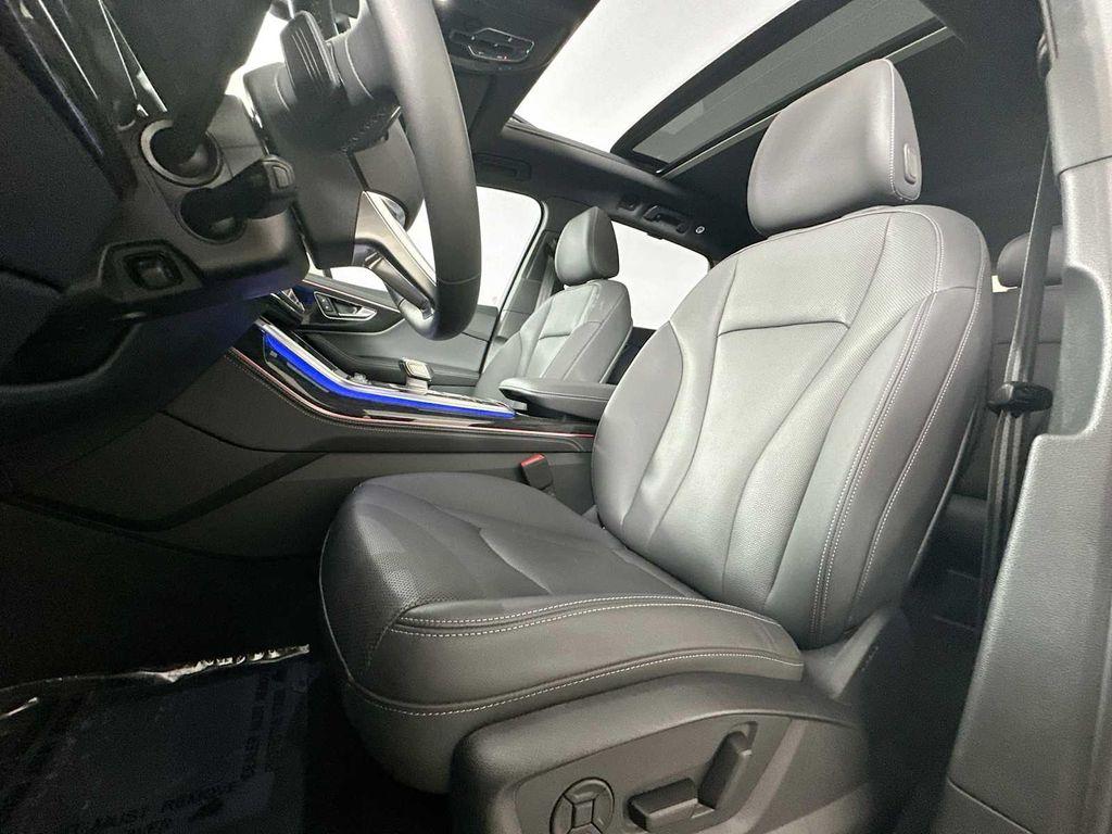 used 2025 Audi Q7 car, priced at $64,300