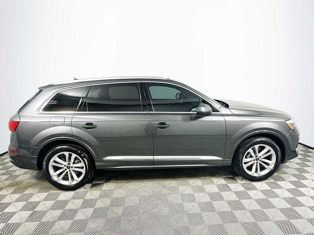 used 2025 Audi Q7 car, priced at $64,300