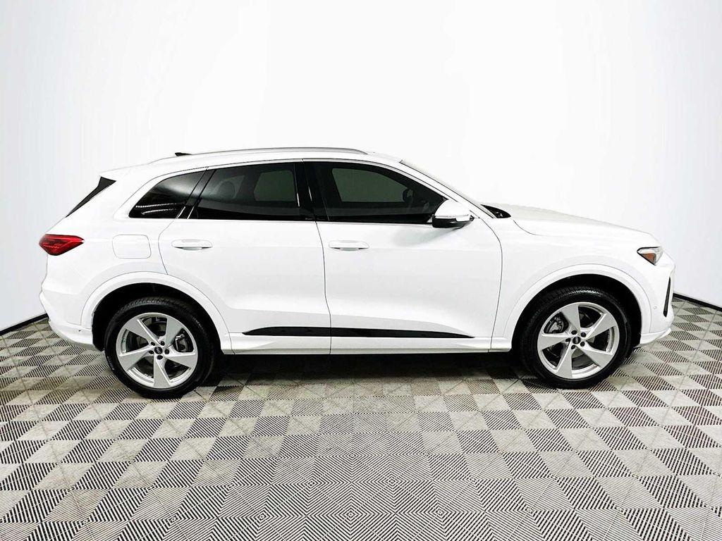 new 2025 Audi Q5 car, priced at $61,240