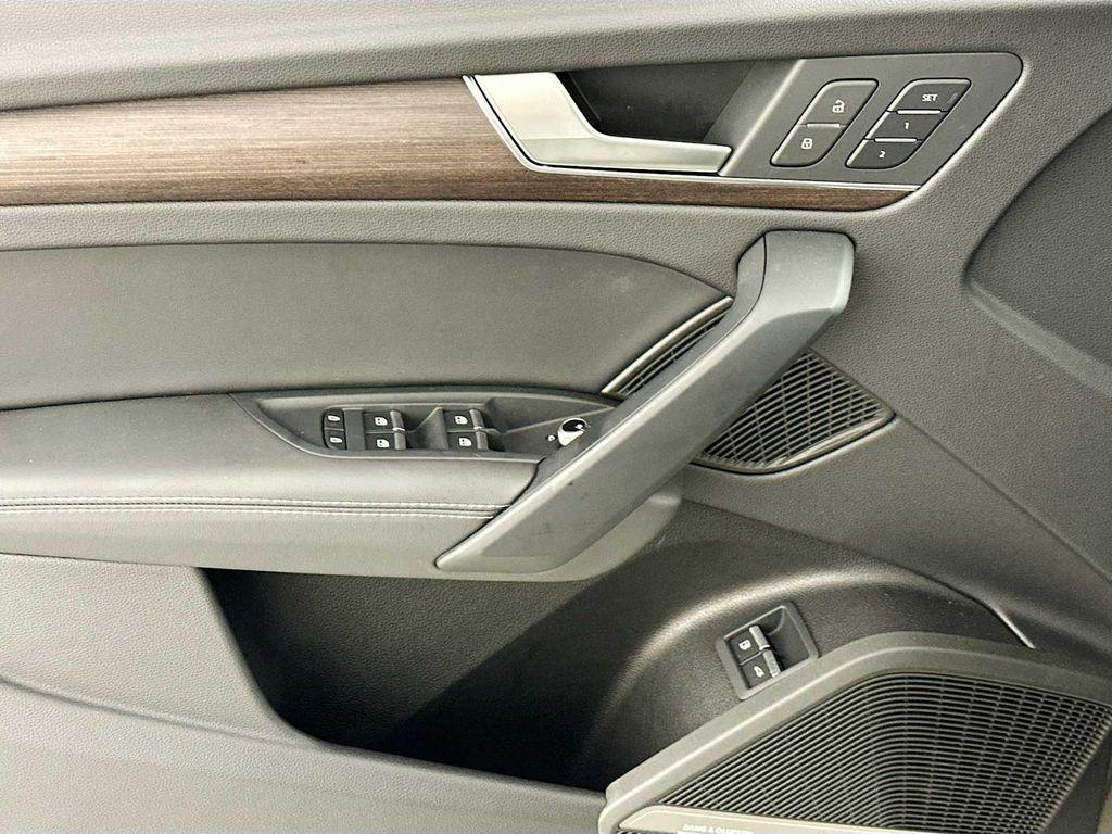 new 2025 Audi Q5 car, priced at $59,885