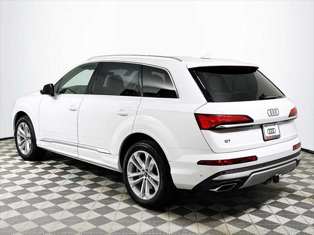 new 2025 Audi Q7 car, priced at $75,510