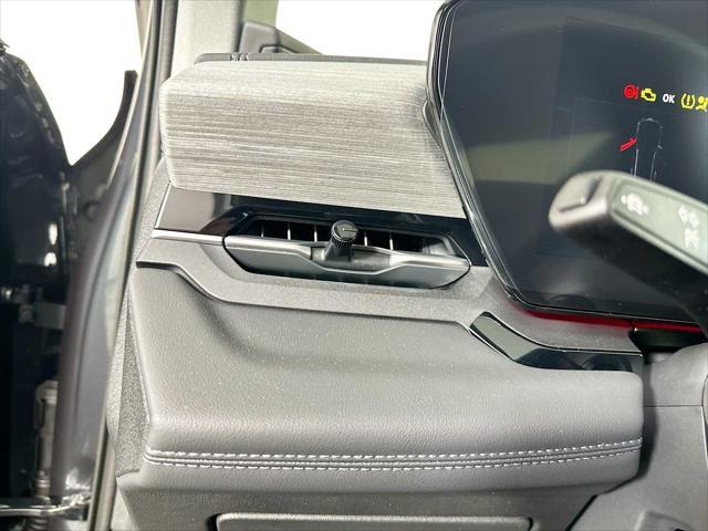 new 2025 Audi Q6 e-tron car, priced at $76,010
