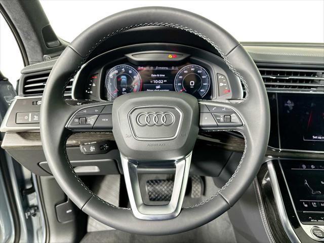 new 2025 Audi Q7 car, priced at $92,060